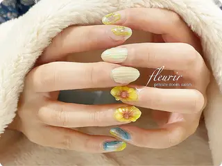 ネイル フルリール 【プライベートサロンのネイルデザイン