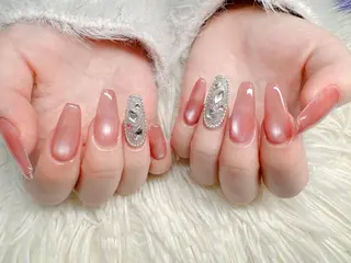 ネイル umi 🩵🤍のネイルデザイン