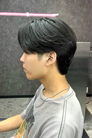 ショート カラー メンズ メンズスタイリスト 前田雄輝のヘアスタイル