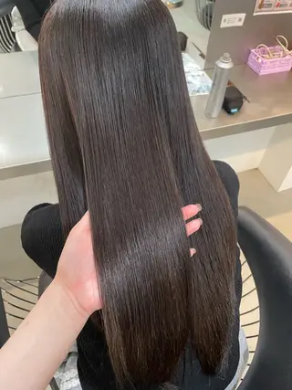 ロング HIKARI LUCK TOKYOのヘアスタイル