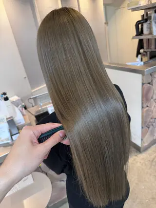 ロング カラー Tsuyoki .のヘアスタイル