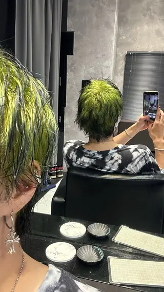 ショート メンズ TAKUMI ハイトーン/ウルフのヘアスタイル