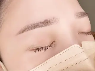アイブロウ Lily Tamaplazaのマツエク・マツパデザイン