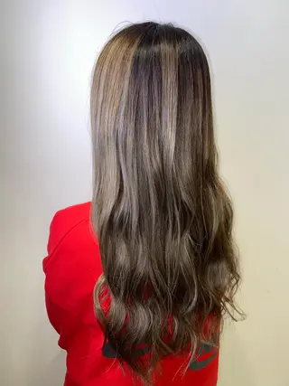 ロング カラー 🐺ウルフ/レイヤー 似合わせ‎🤍沙羅のヘアスタイル