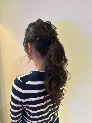 ロング ヘアアレンジ TRUNK所属・大阪／ハイトーン ／アレンジ／りなのヘアスタイル