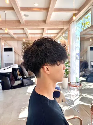 パーマ メンズ and c所属・NISHI （ニシ）のヘアスタイル