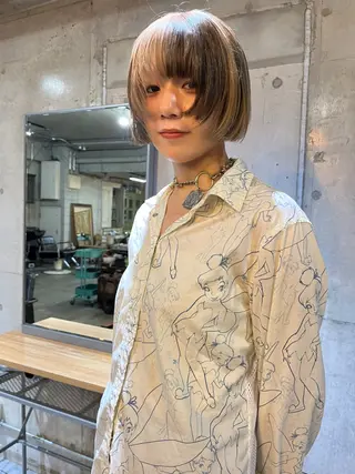 ミディアム カラー ハイトーン/顔まわり レイヤー/YUKAのヘアスタイル