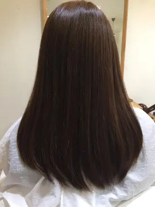 カラー CHIKA Rimのヘアスタイル