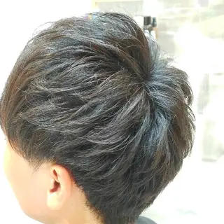 ショート BLUE MOON 辻岡健太のヘアスタイル