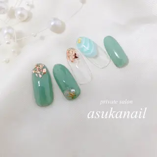 ネイル La Colzaのネイルデザイン