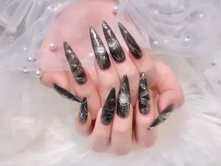 ネイル Y. 🍒maki🍒ྀིのネイルデザイン