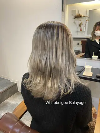 ロング カラー ももか bAteAuのヘアスタイル