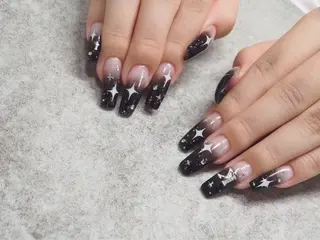 ロング 中道 彩花のネイルデザイン