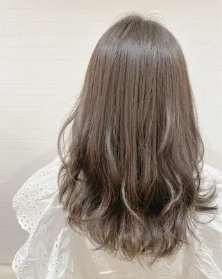 カラー GRANLUSSO 〜グランルッソ駅前店所属・木口 嘉美のヘアスタイル
