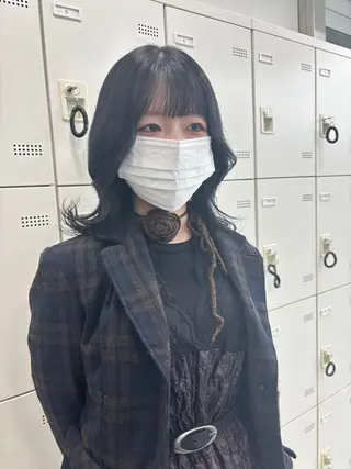 セミロング 韓国ヘア/ブリーチ無 しWカラー/オリーブのヘアスタイル