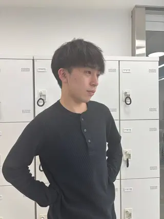 メンズ 韓国ヘア/ブリーチ無 しWカラー/オリーブのヘアスタイル