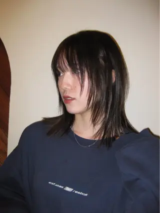 ミディアム カラー 今井 香奈恵のヘアスタイル