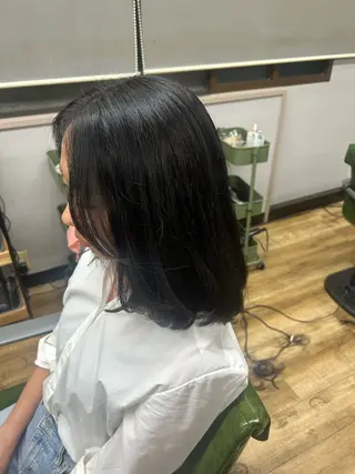 セミロング 城山 歩のヘアスタイル
