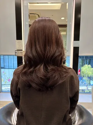 ミディアム カラー パーマ コテ巻き風パーマ✨ 韓国ヘア🤎近下菜央のヘアスタイル