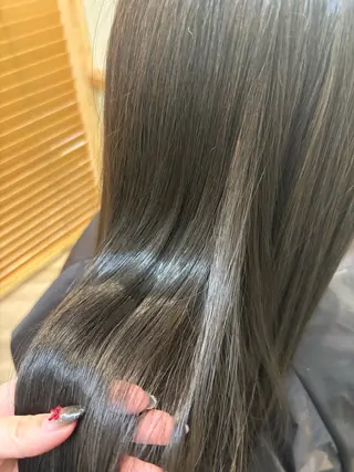 カラー 🩶makea☺︎ HARUKA🩶🎩のマツエク・マツパデザイン