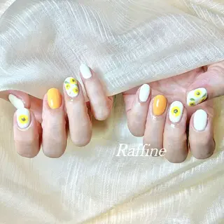 ネイル RAFFINE haru🦋🩵のネイルデザイン