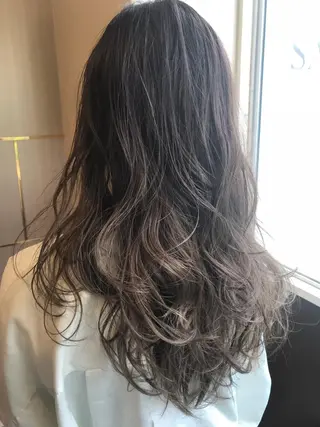 ロング カラー パーマ ヘアアレンジ キッズ マツエク・マツパ レイヤー＆カラー 人気美容師倉崎涼のヘアスタイル