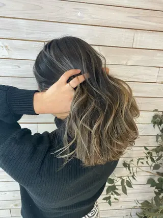 ミディアム 赤み消し特化/ 藤本 彩果のヘアスタイル