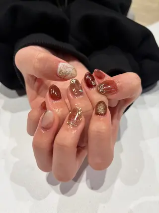 ネイル 派手髪ハイトーン💛 ネイル💅まりなのヘアスタイル