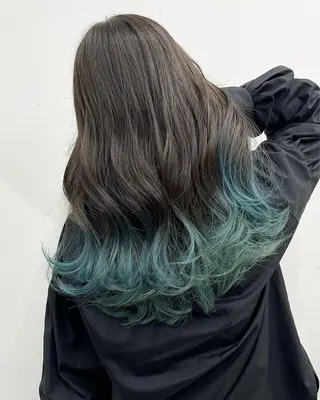 セミロング ブリーチカラー🐭♡ moeのヘアスタイル