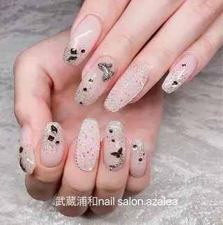 ネイル R inのネイルデザイン