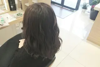 セミロング カラー 透明感ハイライト◎ 伊藤夏海のヘアスタイル