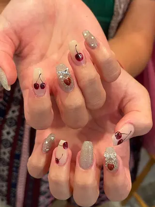 ネイル 文 /個性派ネイルのネイルデザイン