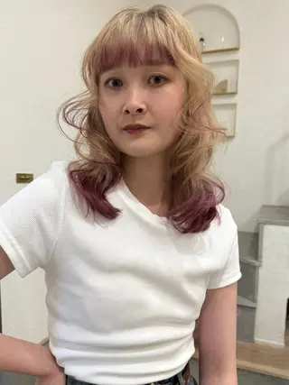 ミディアム イシイ モエカのヘアスタイル