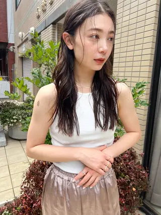 ロング パーマ 顔周りレイヤー/韓国 ブリーチminamiのヘアスタイル