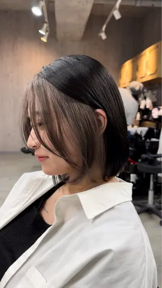 ミディアム lafit 侑莉人のヘアスタイル