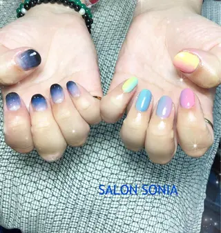 ネイル 小顔・毛穴・たるみ ネイル　似内真樹のエステ・リラクイメージ