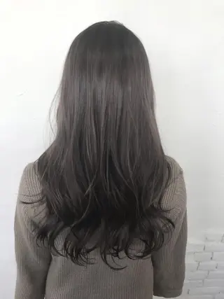 ロング カラー 伊藤 優希のヘアスタイル