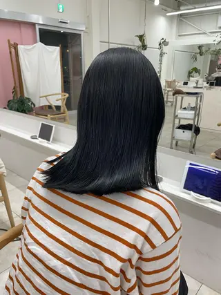 ミディアム カラー nuian所属・平井 深優のヘアスタイル