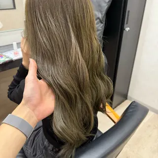 セミロング カラー 有田裕真 【ブリーチカラー】のヘアスタイル