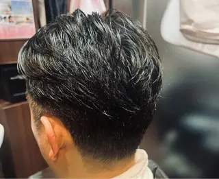 ミディアム メンズ ヒロ銀座バーバーショップ秋葉原店所属・堀 真人のヘアスタイル