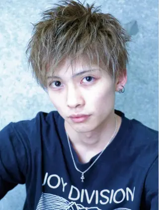 ショート パーマ メンズ SHIFT  渡辺通店所属・タカクラ カズキのヘアスタイル