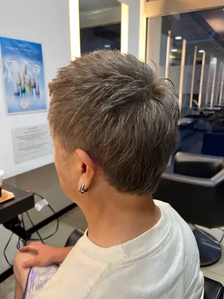 ショート メンズ 吉田 隆之介のヘアスタイル