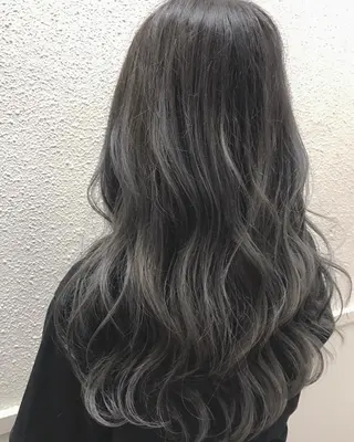 ロング カラー にった みずきのヘアスタイル