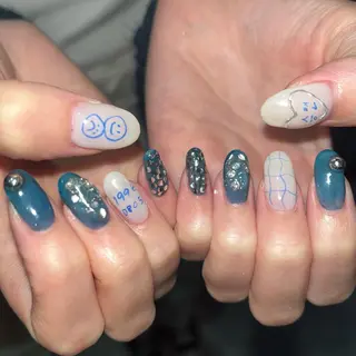 ネイル 🪐富島彩夏 /海外nail🪐のネイルデザイン