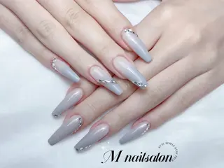 ネイル M🌷nail 長さだし専門店のネイルデザイン