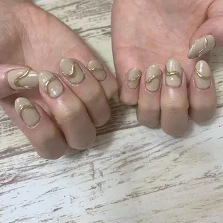 ネイル MAXKELLY ハチのネイルデザイン