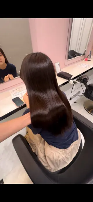 ロング カラー EMIL/上野駅近 /ブリーチ縮毛矯正のヘアスタイル