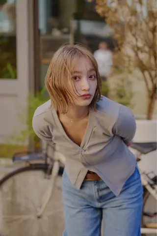 ミディアム ボブ、レイヤー、 ハイトーン、古淵のヘアスタイル