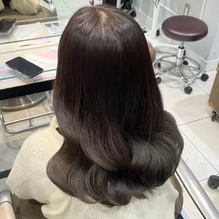 セミロング 🩶赤み消しカラー 🐈‍⬛荻野美思🐾のヘアスタイル