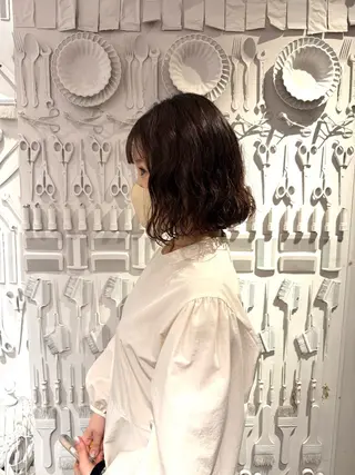 ミディアム パーマ shiomi H辻田 杏梨のヘアスタイル